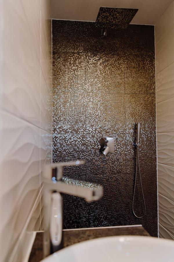 Nyirfa Apartman Vonyarcvashegy Esterno foto
